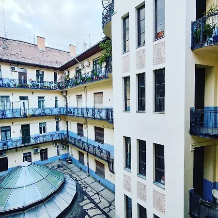 Dolce Vita Royal * Budapest